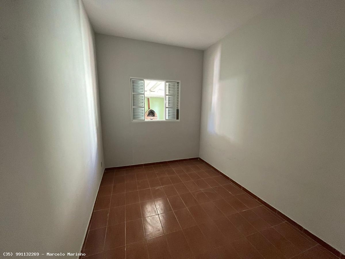 Casa à venda com 2 quartos, 339m² - Foto 15